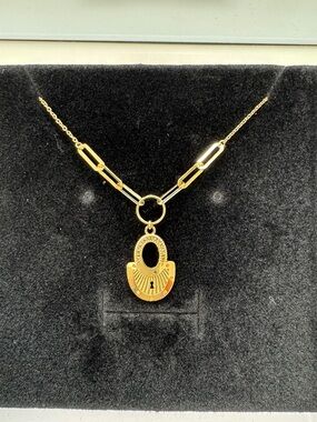 10k Gold Padlock Pendant Bracelet